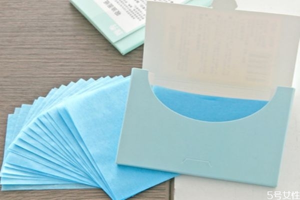 吸油纸会将粉底也吸走吗，吸油纸的错误用法