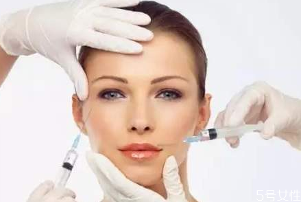 玻尿酸打到哪容易失明，打玻尿酸是立刻失明吗