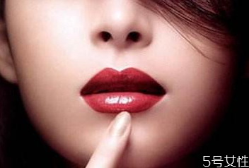 玻尿酸丰唇后可以喝酒吗，丰唇后多久可以吃火锅