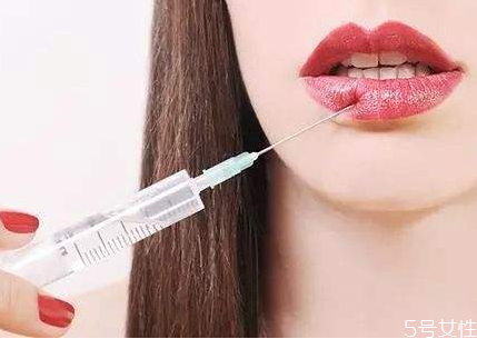 丰唇后可以接吻吗，打完玻尿酸丰唇多久可以刷牙