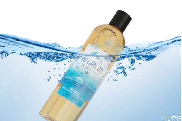 沐浴油和沐浴啫喱区别，沐浴啫喱和沐浴露有什么区别