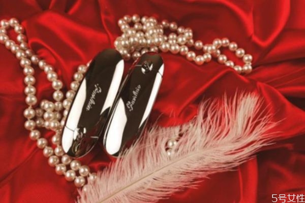 娇兰口红保质期几年，娇兰口红生产日期在哪看