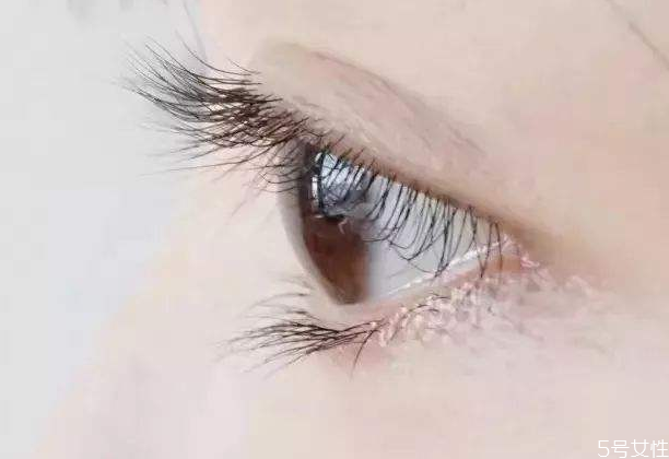 如何区分嫁接睫毛的卷翘程度，嫁接睫毛的种类