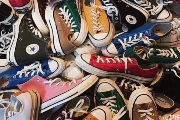 匡威鞋盒怎么看真假，教你匡威怎么不开胶