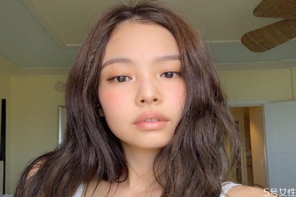 脸部缺水和过敏有什么区别，如何判定是缺水性过敏