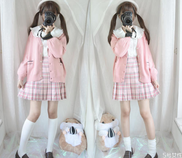 哪个长度的jk袜显腿细，小腿粗的女生穿jk制服时适合哪种袜子