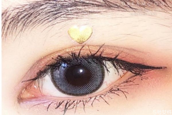 小眼睛美瞳买大了怎么办，眼睛小的人适合戴多大的美瞳