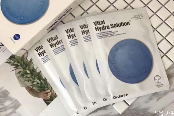 面膜有亮闪闪的是不是荧光粉，面膜亮闪闪的是不是荧光剂