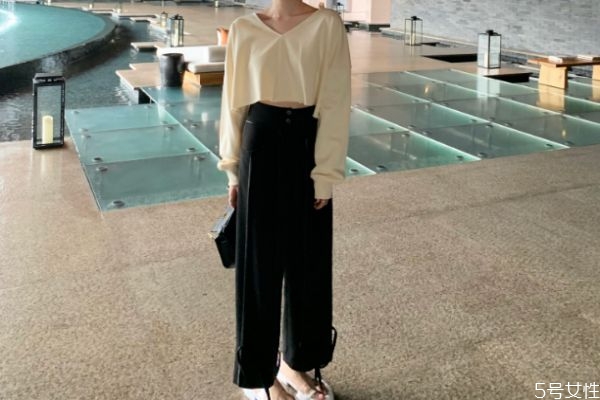 阔腿裤怎么穿才好看，阔腿裤怎么穿搭