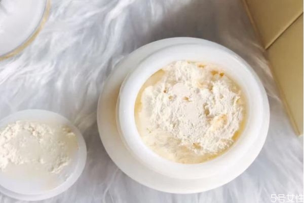 贵妇膏和面霜的区别，贵妇膏与粉底液的区别