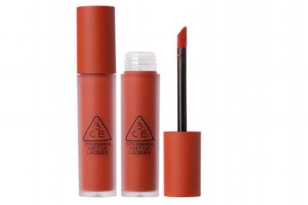 唇釉可以用口红雨衣吗，唇釉很难卸如何处理