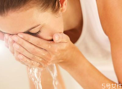 洗面奶加白糖洗脸有什么好处，可以天天洗吗