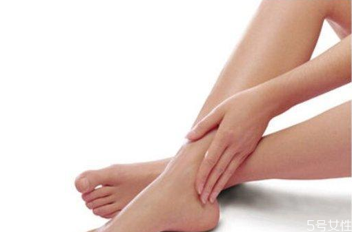 腿毛有一根白色的是什么，腿毛发痒是怎么回事