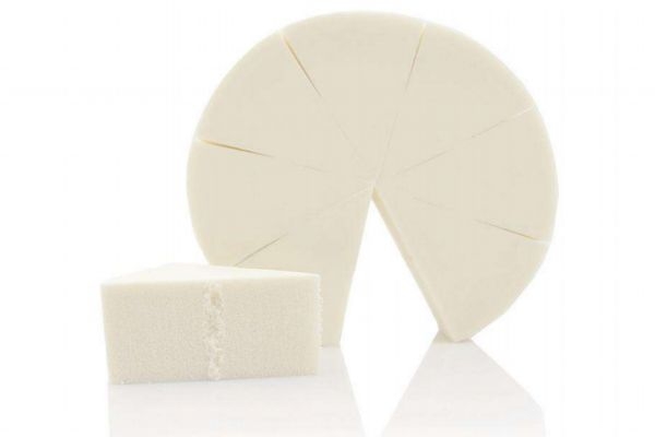 化妆用的海绵叫什么，如何用三角海绵上妆