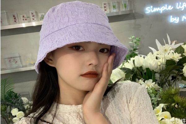 戴帽子口罩可以代替防晒霜吗，戴口罩能防晒吗