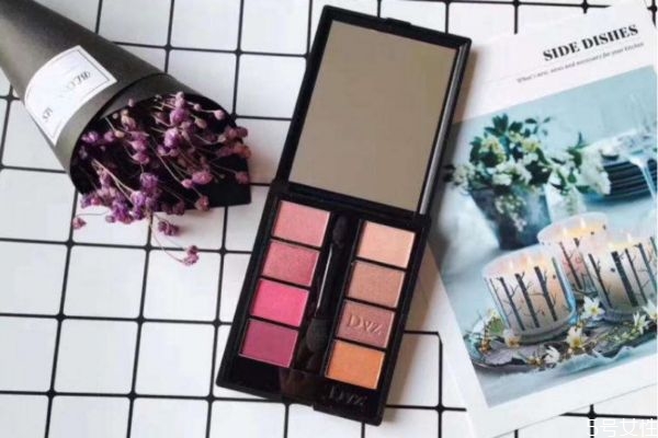 朵色眼影好用吗，朵色眼影保质期多久