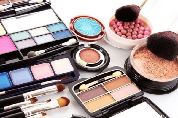 眼影一般放几年不能用了，开封的眼影保质期一般多久