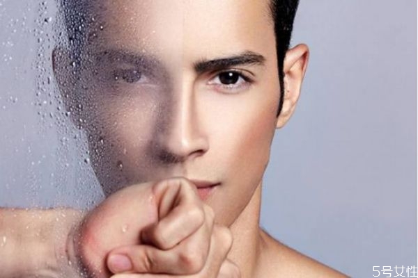 男士爽肤水哪个牌子好，男生必备的四样护肤品