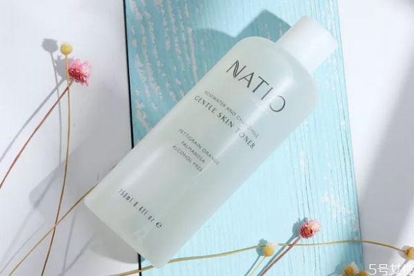 爽肤水一次用几滴，一次可以用两种爽肤水吗