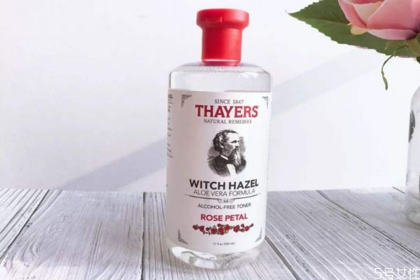 爽肤水每天早晚都要用吗，早晚爽肤水可以换着用吗