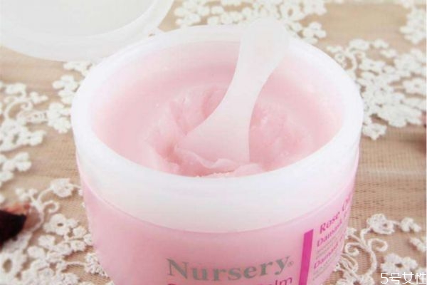 角质层薄用卸妆油还是卸妆水，最不伤皮肤的卸妆方式