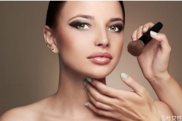 干净自然底妆如何打造，底妆不干净的原因