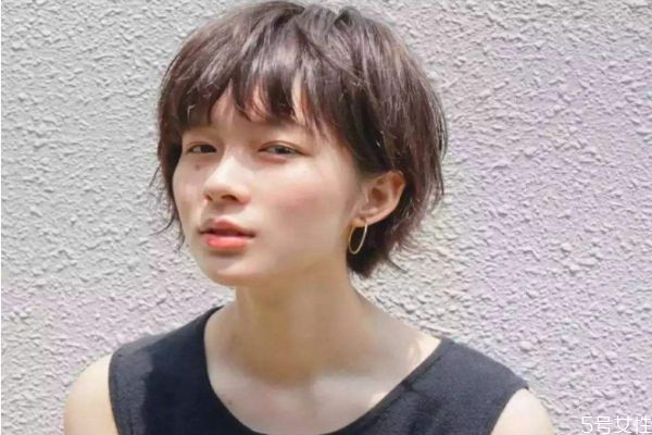 初恋短发怎么剪，碎刘海怎么剪