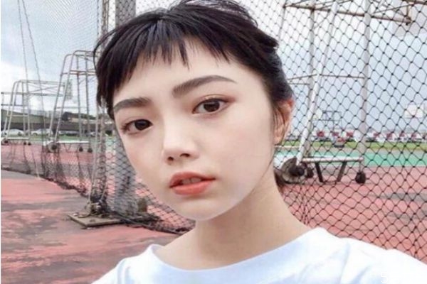 什么是狗啃式刘海，狗啃式刘海适合什么脸型