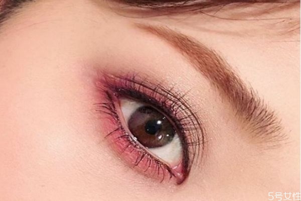 眼线笔分为哪几种，不同的眼线产品优缺点