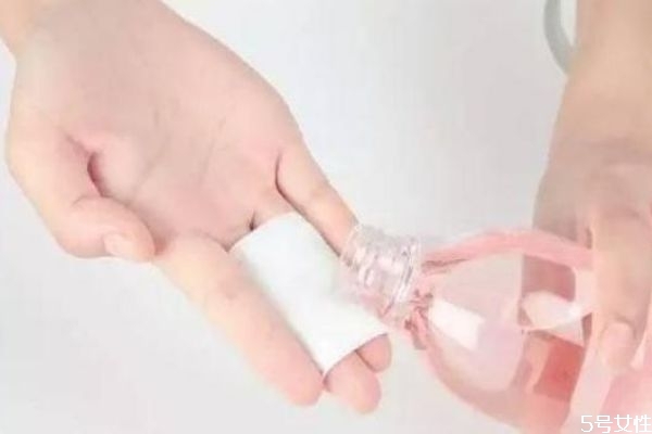 如何选择化妆水，化妆水的用法及功效