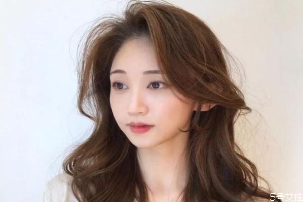 膏状冷烫药水适合冷烫还是热烫，膏状和水状烫发水区别