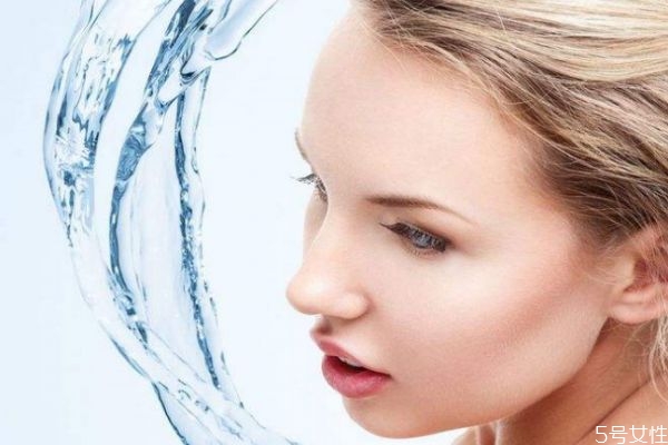 鼻子上起皮是怎么回事，皮肤起皮什么原因