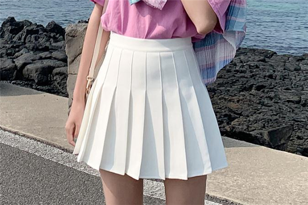 百褶裙是jk吗，百褶裙属于jk制服吗