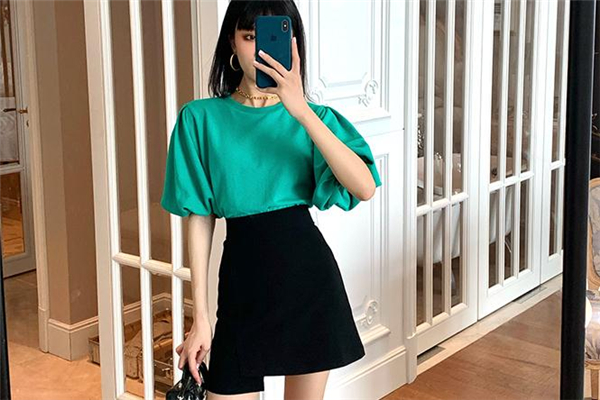 a字裙是什么样子的，a字裙和伞裙的区别