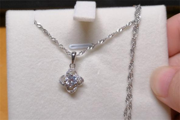 arfish四叶草项链怎么样，arfish四叶草项链好看吗