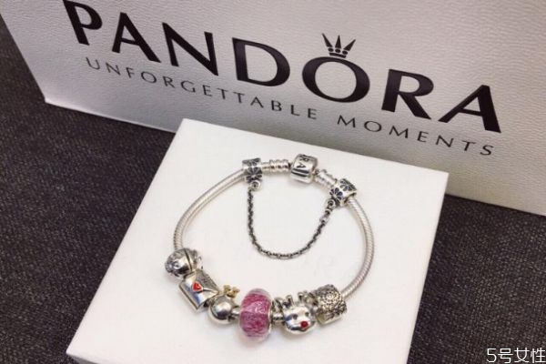 潘多拉手链睡觉可以戴吗，潘多拉手链佩戴注意事项