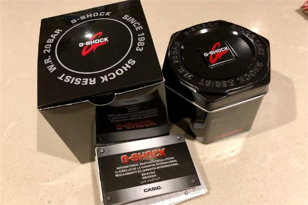 卡西欧手表包装是什么样的，卡西欧表盘的膜能撕吗