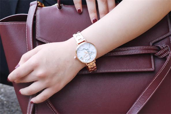 lola，rose手表什么档次-lola，rose手表属于dw吗