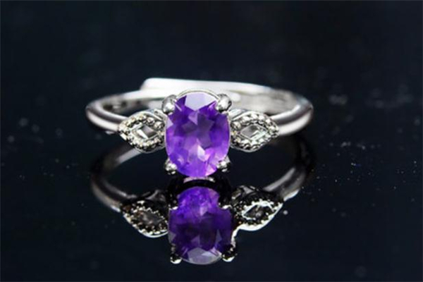 幸福嫁到紫水晶戒指怎么样，幸福嫁到紫水晶戒指好看吗