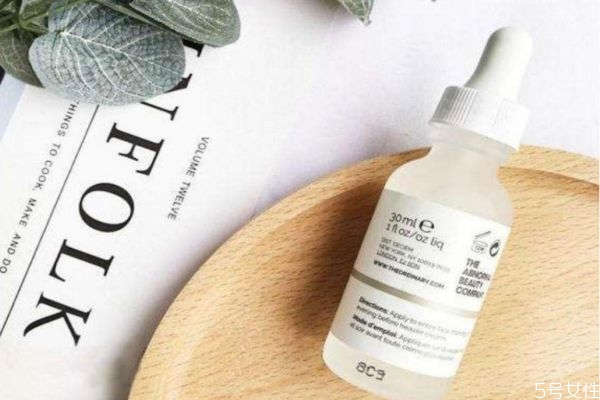 烟酰胺美白多久见效果，烟酰胺美白的弊端