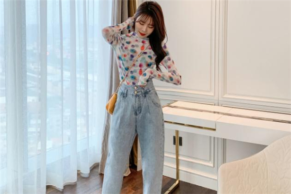 老爹裤适合梨型身材吗，梨形身材能穿老爹裤吗