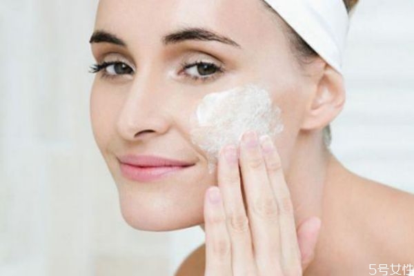 角质层薄能用烟酰胺吗，烟酰胺可以修复角质层吗