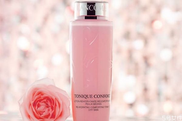 兰蔻粉水在精华之前还是之后用，兰蔻粉水使用顺序