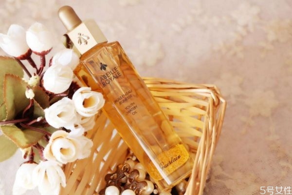 娇兰精华液白天能用吗，娇兰精华液好用吗