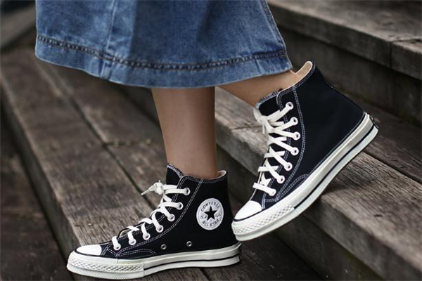 匡威鞋垫可以拿出来吗，匡威鞋垫能洗吗