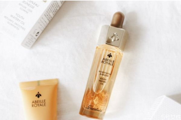 娇兰复原蜜和双效精华使用顺序，娇兰复原蜜和精华顺序