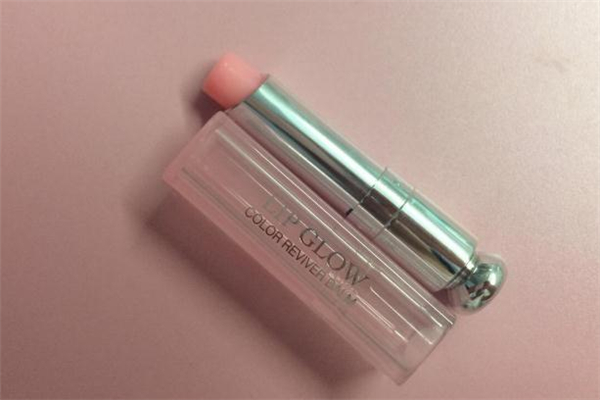 迪奥变色唇膏保质期多久，迪奥变色唇膏过期了还能用吗