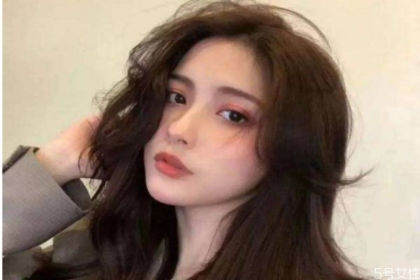 云朵烫是一次性的吗，云朵烫的发型叫什么