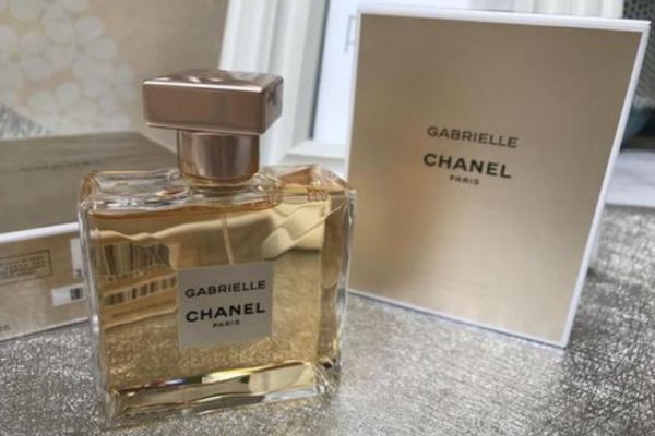 嘉柏丽尔香水新款旧款区别，嘉柏丽尔香水新款旧款不同