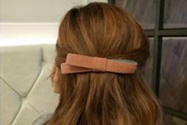 咖啡色发色好看吗，咖啡色发色张扬吗